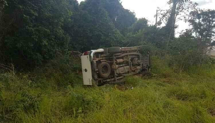 VÍDEO: Bandido rouba Amarok, capota veículo em fuga e buscas mobilizam até helicóptero da polícia