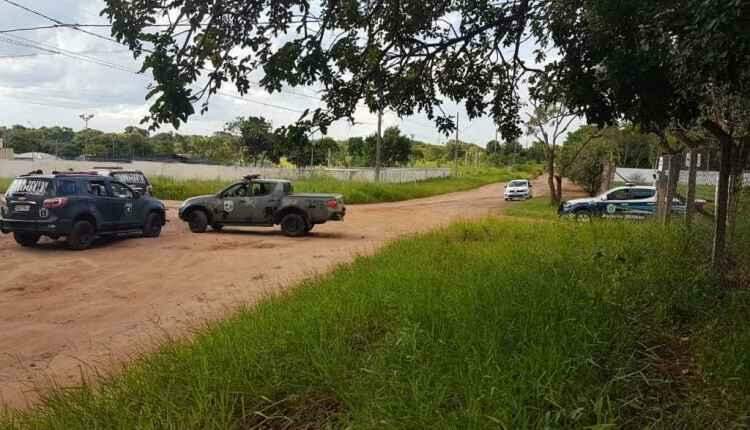 VÍDEO: Bandido rouba Amarok, capota veículo em fuga e buscas mobilizam até helicóptero da polícia