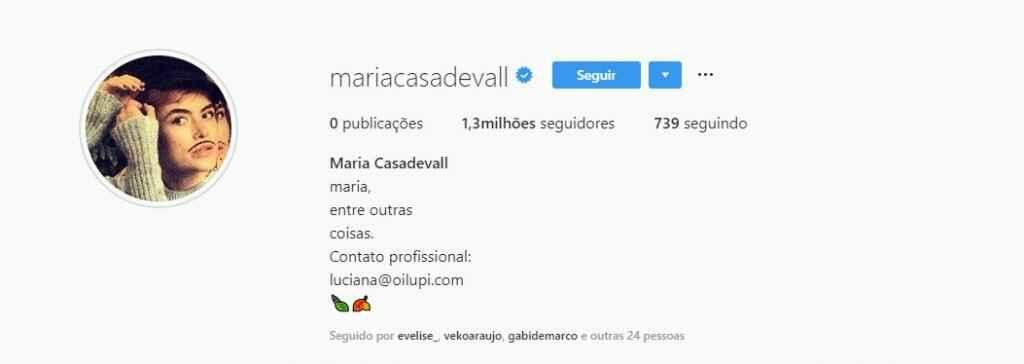 Maria Casadevall raspa a cabeça e apaga todas as fotos do Instagram