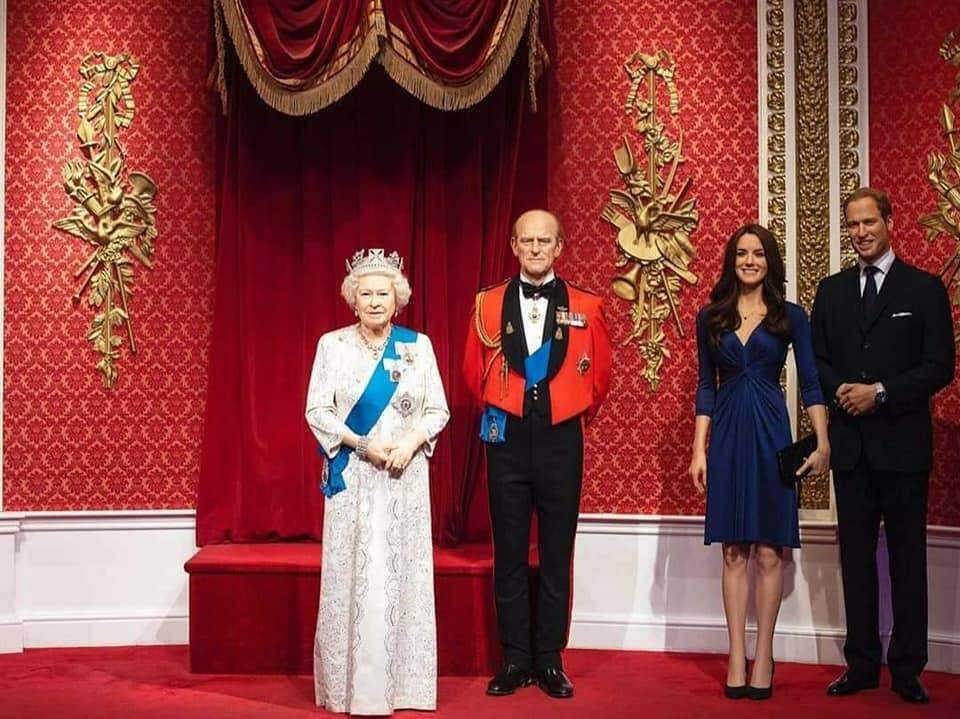 Museu de cera de Londres separa Harry e Meghan da família real