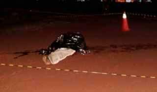 Caminhoneiro vai embora sem perceber que sofreu acidente com morte de motociclista