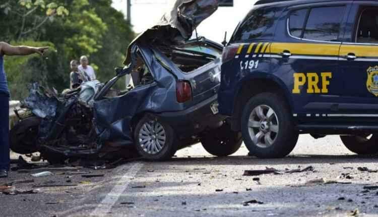 VÍDEO: Carro e ônibus rodoviário colidem e motorista morre na BR-262