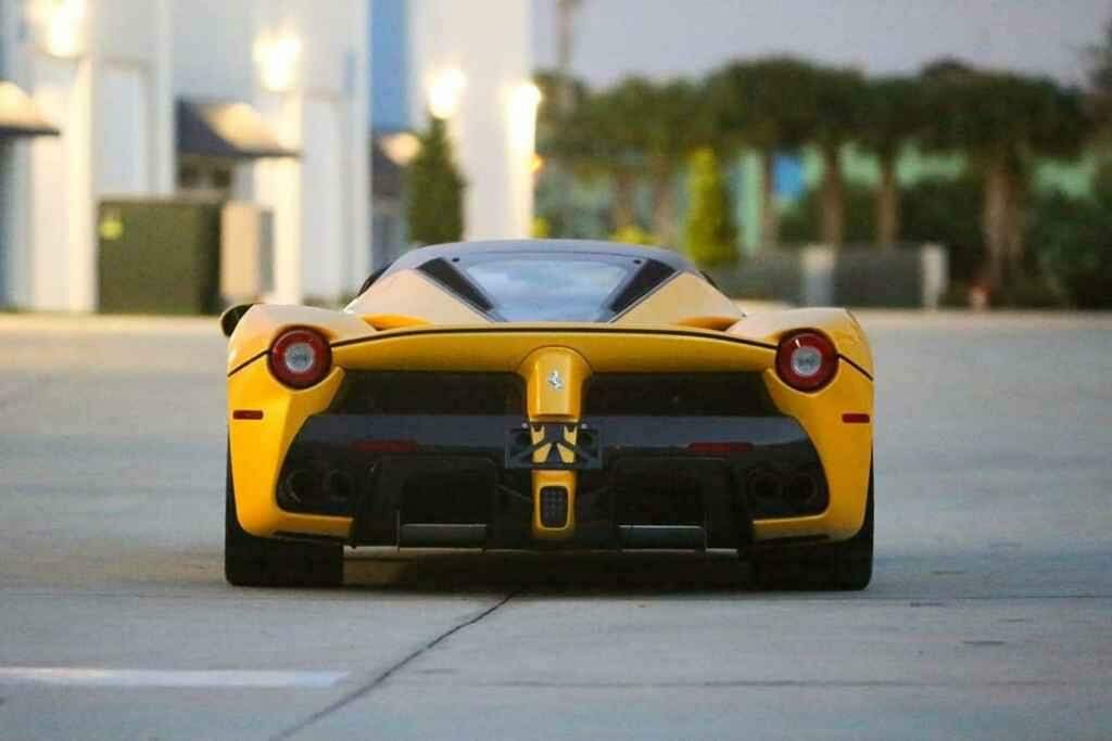 Uma Ferrari de edição limitada será vendida em um leilão online