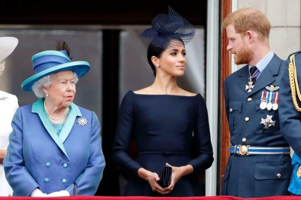 Rainha Elizabeth diz que príncipe Harry 'sempre será bem-vindo de volta', afirma site