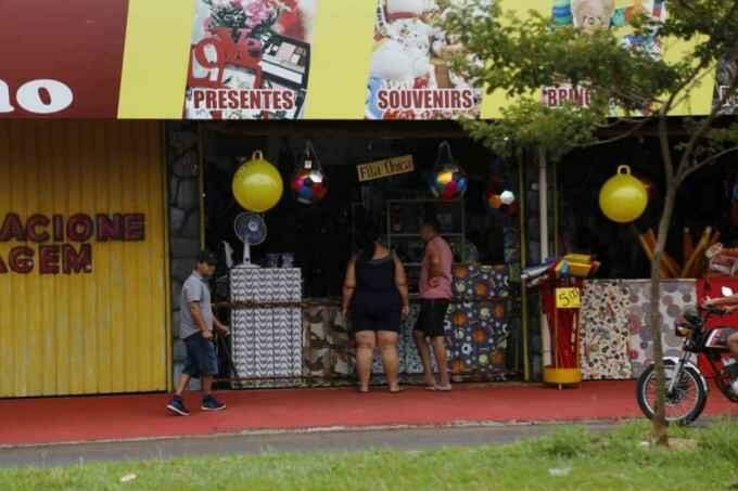 Nos bairros comércio já funciona normalmente em Campo Grande