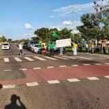 protesto, Avenida Duque de Caxias, CMO, Comando Militar do Oeste, intervenção militar, Jair Bolsonaro, Dia do Exército, dezenas de pessoas, 19 de abril de 2020