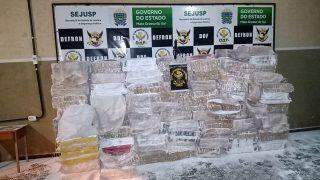 Vídeo: Fécula de mandioca escondia 3,1 toneladas de maconha em galpão