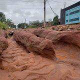 Depois de temporal que ‘engoliu’ rua no Noroeste, moradores reclamam