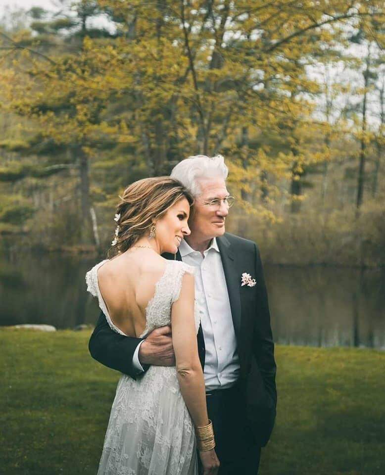 Mulher de Richard Gere publica fotos inéditas do casamento