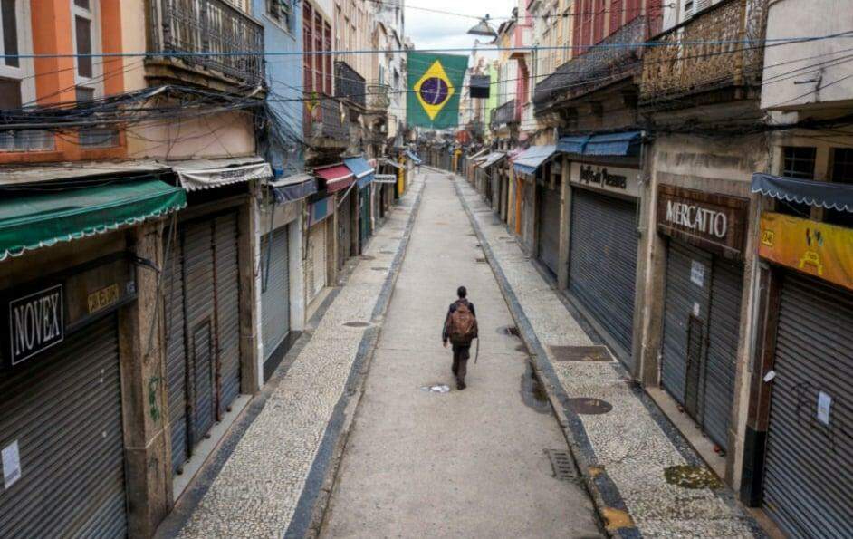 Fotógrafo Buda Mendes usa drone para mostrar o vazio deixado pelo coronavírus na paisagem do Rio de Janeiro.