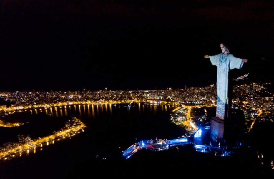 Fotógrafo Buda Mendes usa drone para mostrar o vazio deixado pelo coronavírus na paisagem do Rio de Janeiro.