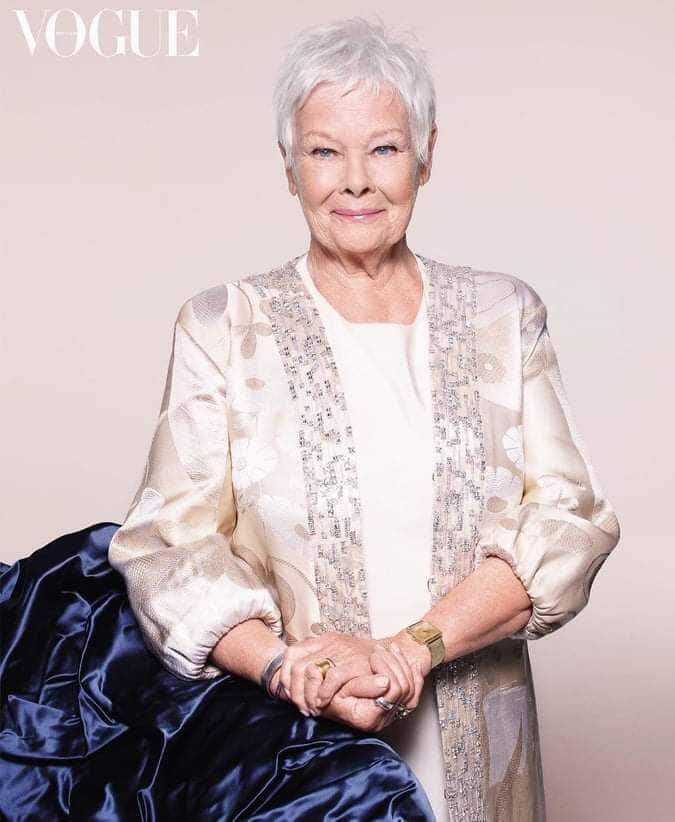 Aos 85 anos, Judi Dench é estrela da capa da Vogue britânica.