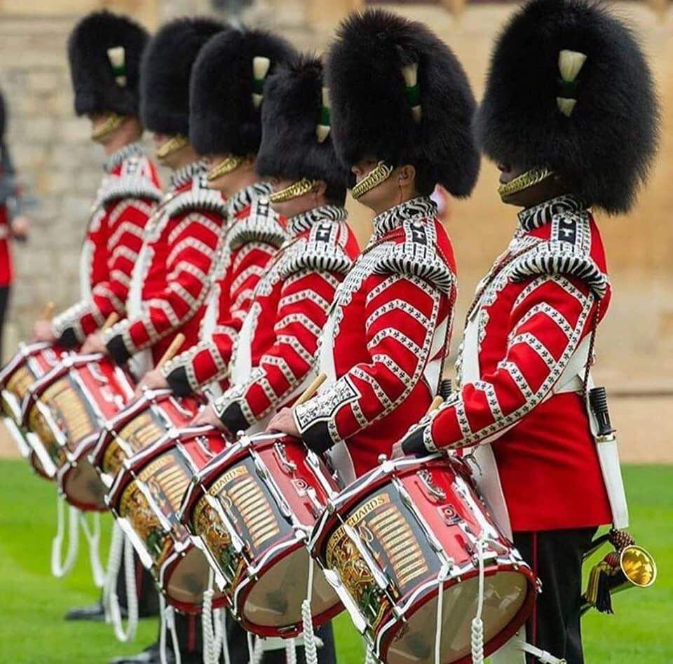 Rainha Elizabeth, durante o Trooping the Colour 2020