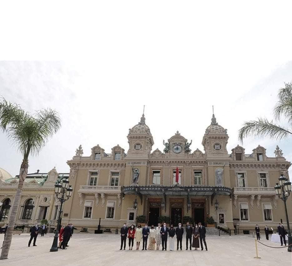 A abertura de um novo cassino em Monte Carlo reúne a família real de Mônaco