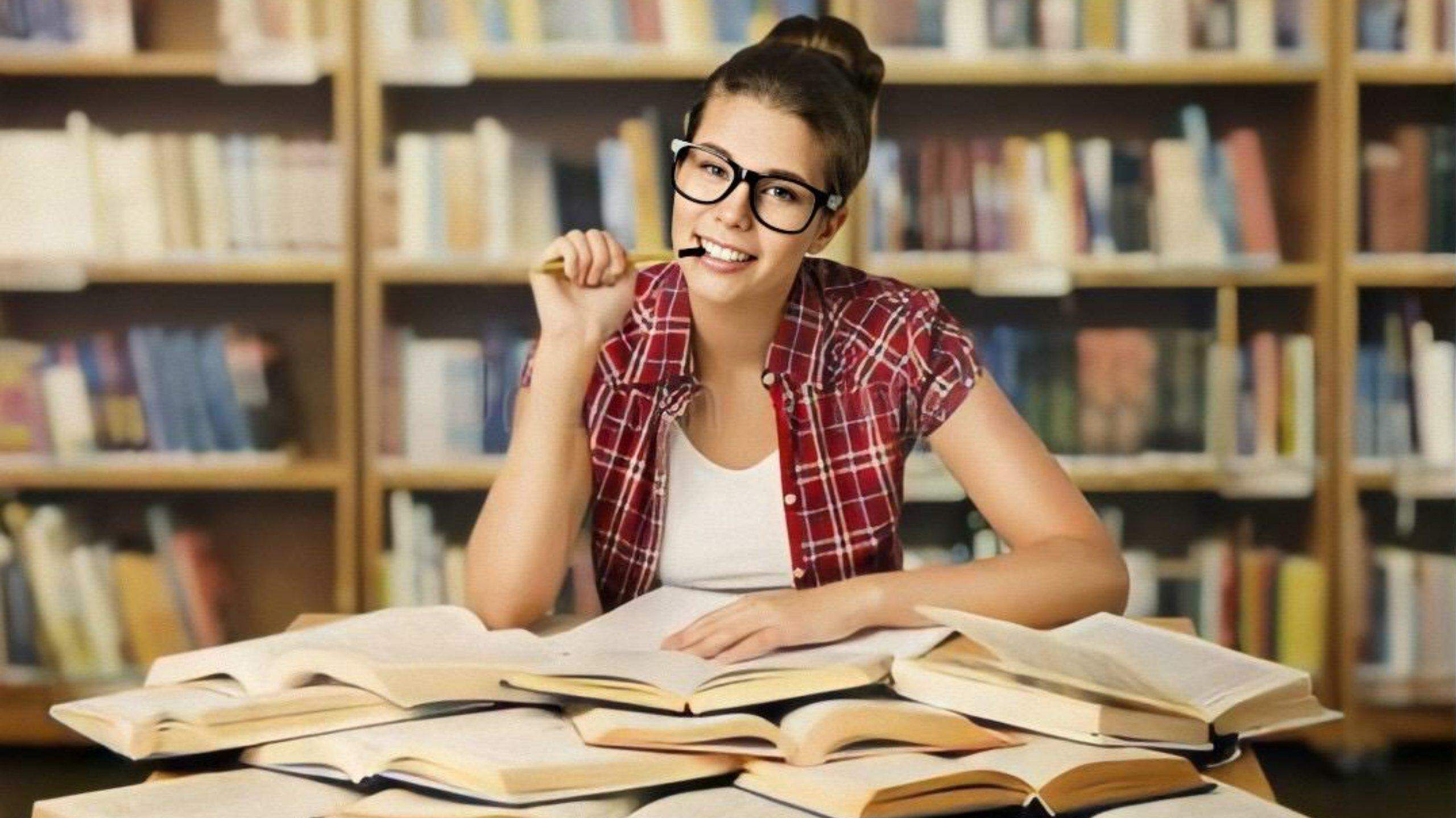 Cursos de Atendente de Farmácia, Recepção de Clínica e Laboratório (e mais!) em promoção em Julho