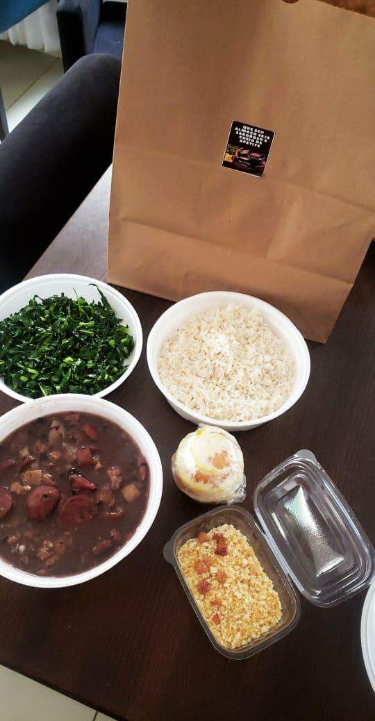 Desejo de feijoada? Aos sábados tem a "Feijuca da Rose", com delivery, é uma delícia