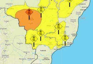 Inmet alerta para perigo do tempo seco e umidade do ar chega a 20% em MS