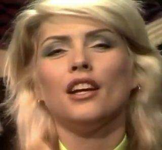 Debbie Harry, ícone absoluto do Blondie, fez 75 anos.
