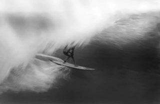 Lenda do surfe, Derek Ho morre aos 55 anos.