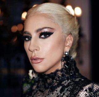 Lady Gaga vai interpretar esposa de Maurizio Gucci, apelidada de Viúva Negra