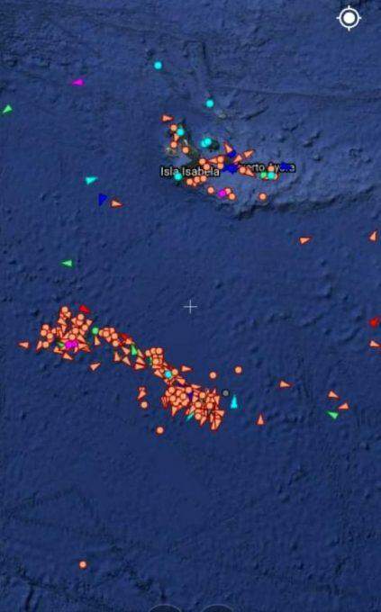 Navios chineses saqueiam águas ao redor de Galápagos