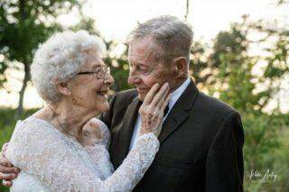 Sessão de fotos especial para comemorar 60 anos de casamento.