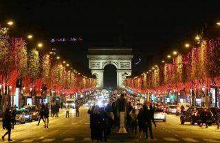 Iluminação de Natal da Champs Élysées 2020 em modo virtual