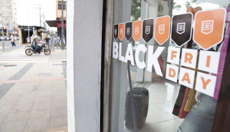 Confira se os preços compensam: de celular a fogão, lojas de Campo Grande antecipam Black Friday