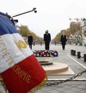 Emmanuel Macron homenageou em Paris os combatentes da Primeira Guerra Mundial, num ato sem público.