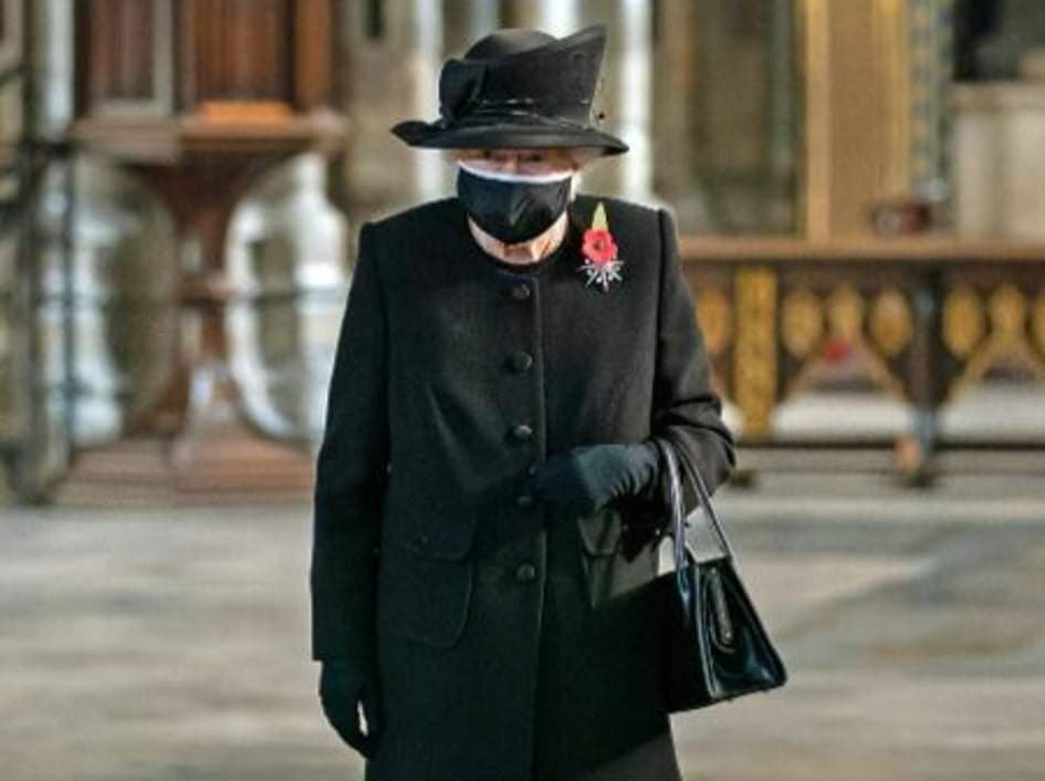 Rainha Elizabeth II não vai ‘furar fila’ para tomar vacina contra a Covid-19