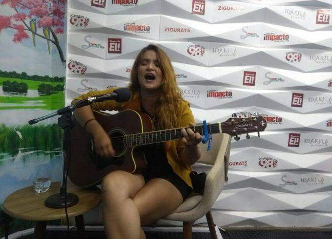Thaiellen Yane: Quem é a cantora que viralizou no chão de supermercado em Campo Grande?