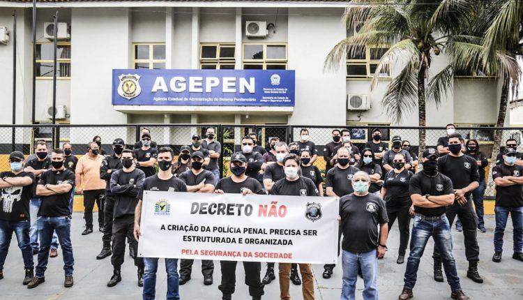 Agentes protestam na Agepen contra regulamentação da polícia penal em presídios por 'decreto'