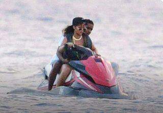 Clima de romance: Rihanna e A$AP Rocky curtem Barbados