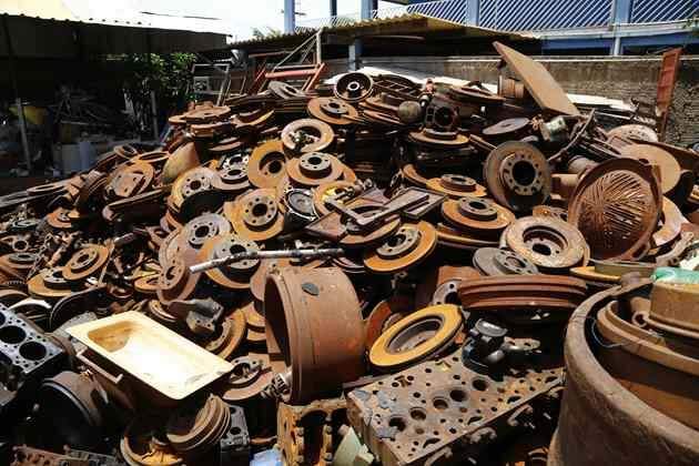 Empresários da reciclagem lucram com alta do ferro e escapam de crise da pandemia em Campo Grande