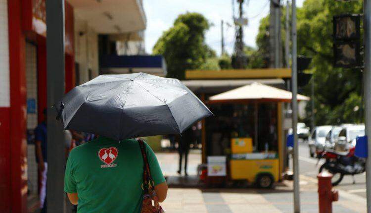 Chove e faz sol: campo-grandenses narram os 'desafios' de lidar com o verão na cidade