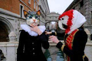 Veneza celebra Carnaval "surreal" em tempos de Covid-19