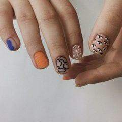 Nail Arts dedos diferentes (Reprodução/Pinterest)