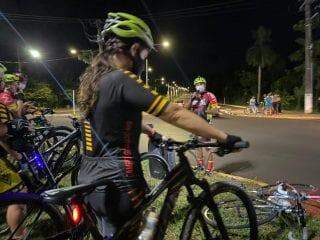 Ciclistas fazem pedalada por mais segurança após morte de Emanuelle em Campo Grande