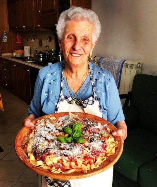 Pasta Grannies celebra receitas clássicas das nonnas italianas