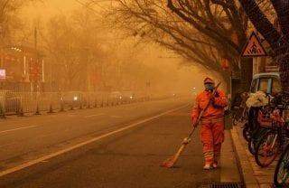 China: tempestade de areia e poluição