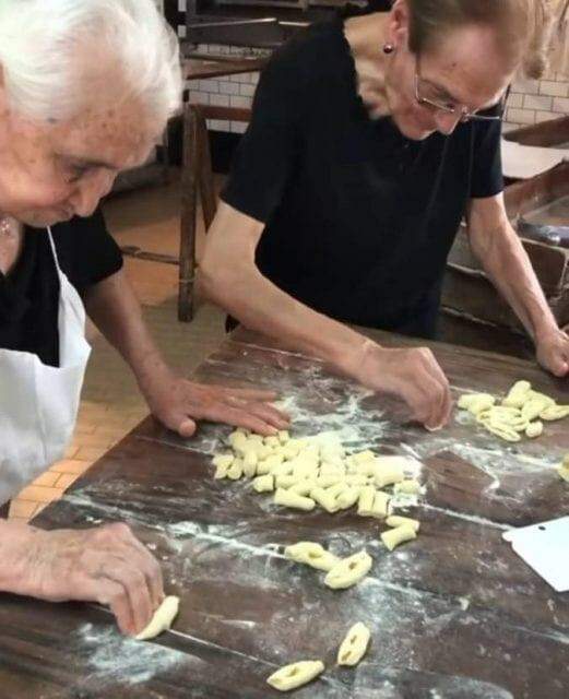 Pasta Grannies celebra receitas clássicas das nonnas italianas