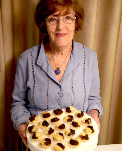 lina orrico 83 anos foto acervo pessoal - Idosa de 83 anos mostra vitalidade ao produzir doces para se manter ativa