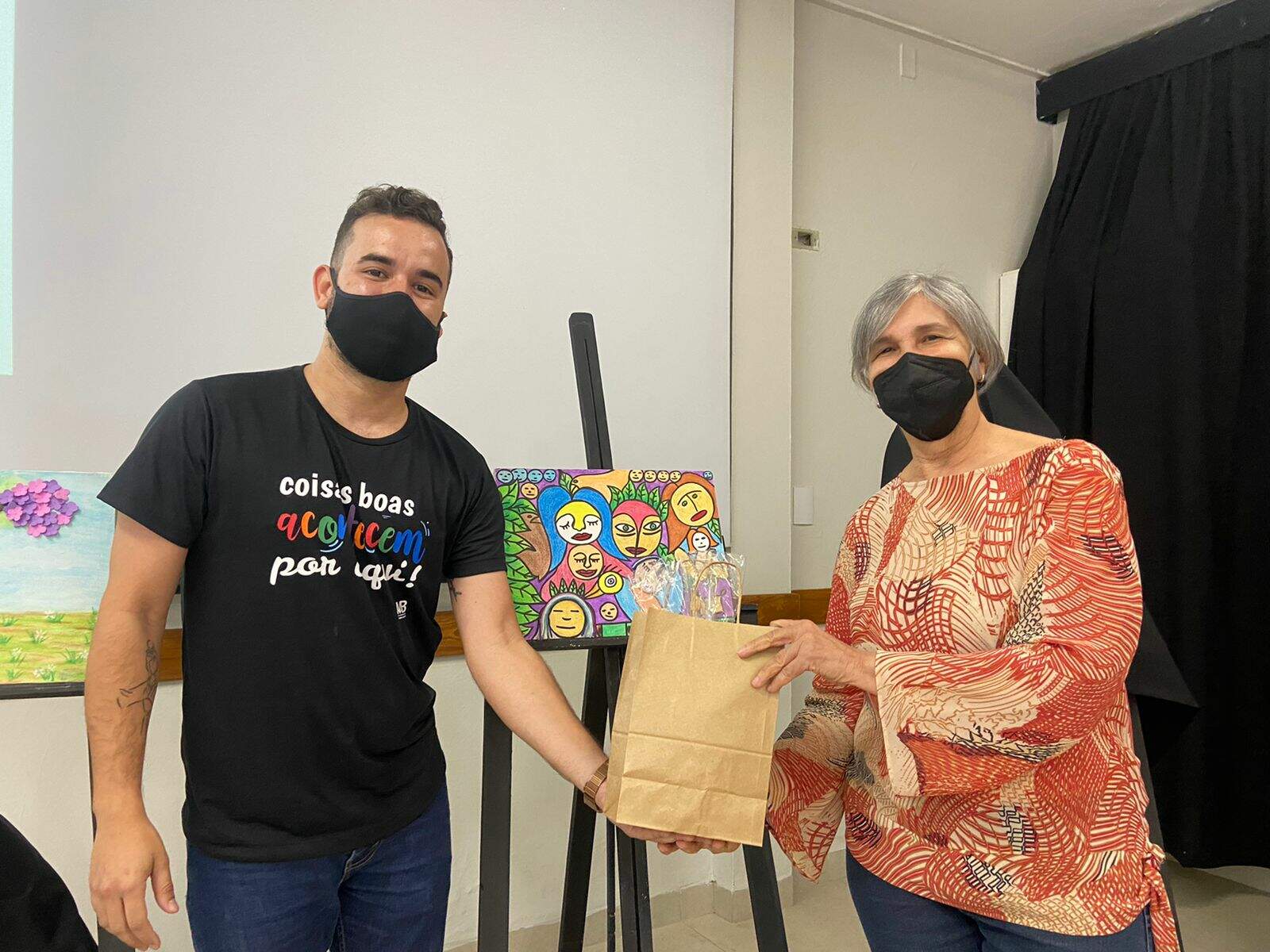 vencedora arilma maria de almeida - Colorir e sentir: Idosos soltam a imaginação no 2º Concurso de Pintura da Fundação Manoel de Barros