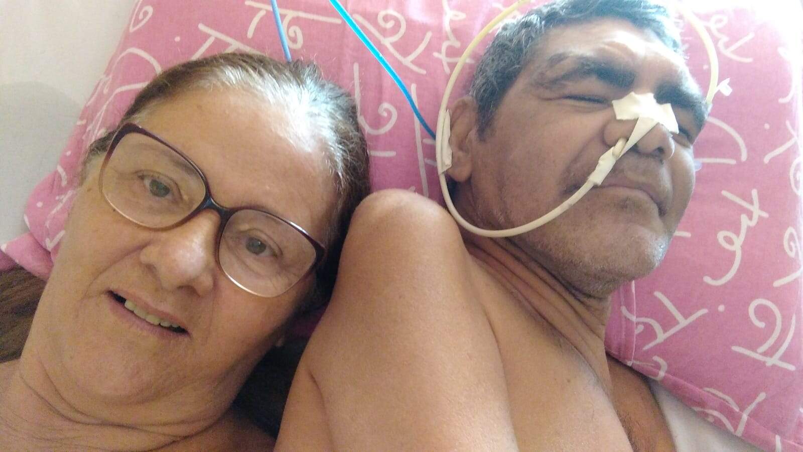 whatsapp image 2022 01 25 at 11.11.36 - Enfermeiras ‘tatuam’ nome e coração na sonda de paciente em UTI e deixam irmã com ciúme