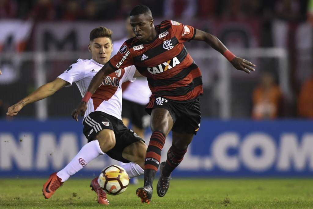 Flamengo empata com o River e avança em segundo na Libertadores