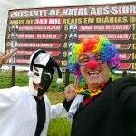 ‘Comediantes’ instalam outdoor mostrando diárias pagas a vereadores em município de MS