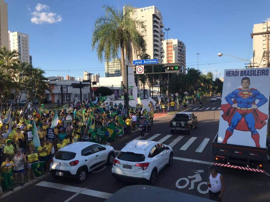 Manifestantes levaram Moro 'Superman' para a Afonso Pena | Foto: Jornal Midiamax