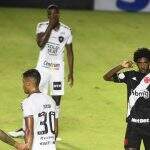Vasco vence clássico, respira na briga contra o rebaixamento e afunda o Botafogo