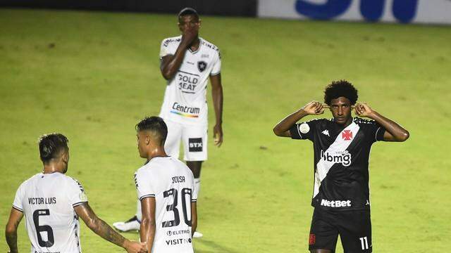Vasco vence clássico, respira na briga contra o rebaixamento e afunda o Botafogo
