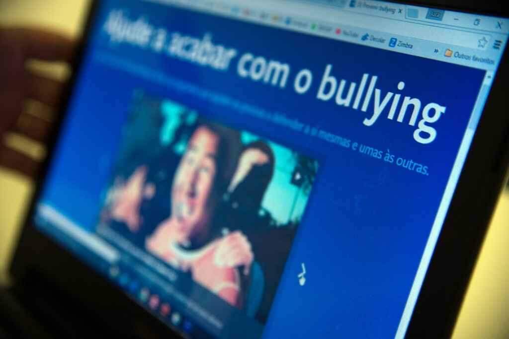 Mobilização coletiva de acolhimento de alunos reduz bullying em escola, diz pesquisa